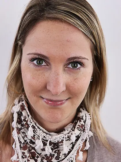 Seductive slim babe real