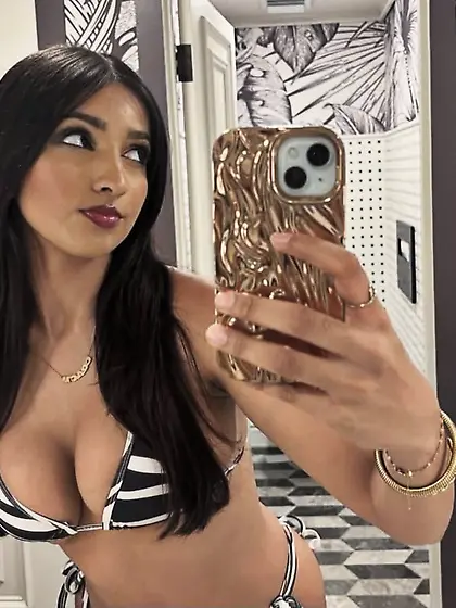 Teen sluts need creampie