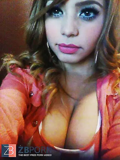 Phat Ass White Girl Latina ghetto caboose (dressed)