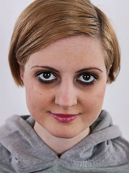 Petite cute chick sexy