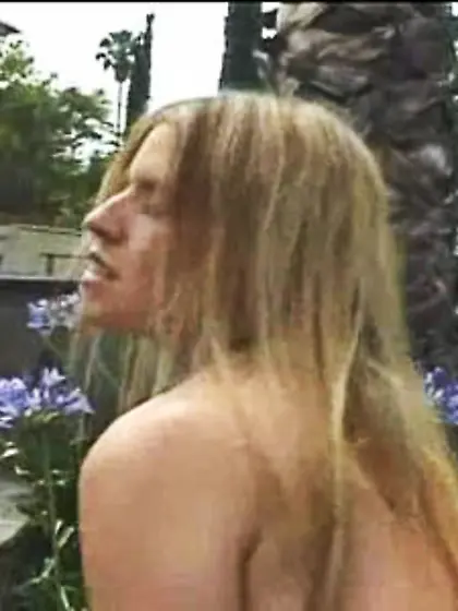 Blonde babe nice thick