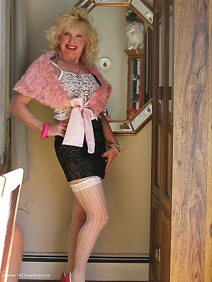 Cougar Ruth from United States White Lacey...