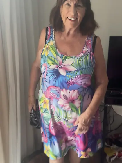 GRANNY MATURE SLUT MILFS
