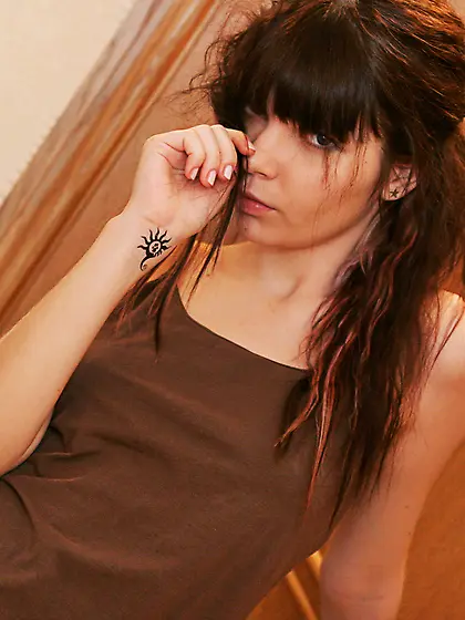 Seductive emo gal Kaira 18 takes off her panties and shows her f