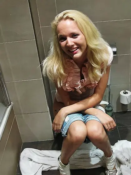 Toilet hotties