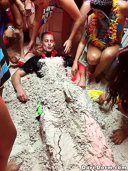 Sex hungry dorm stunners