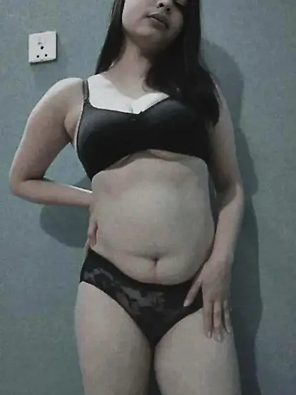 Eva nude photo short