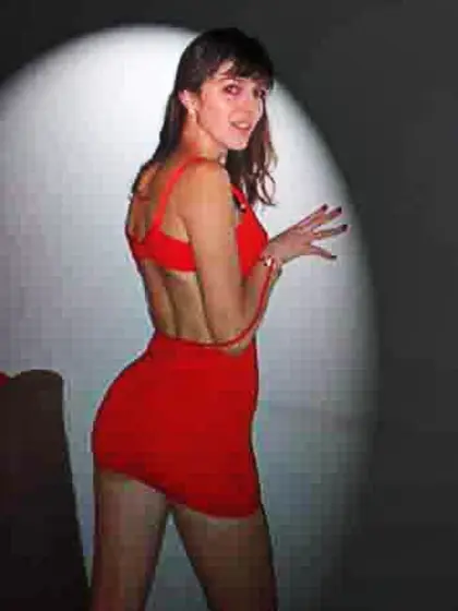 Amateur Non-nude Whore