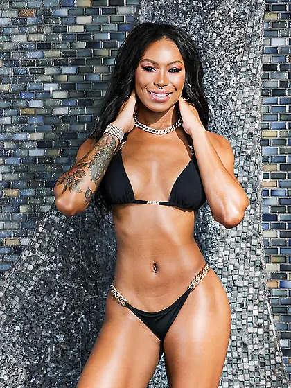 Incredibly hot booty featured in a cowgirl porn scene with ridin