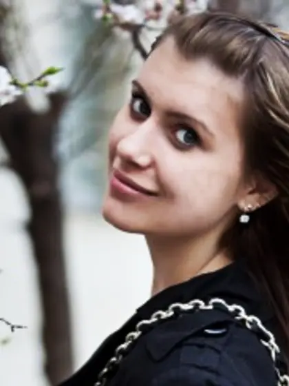 Brunette haileykris perform dancing