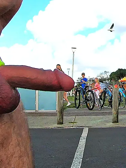 WNBR Byron Bay public erection happy flashing
