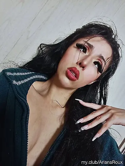 Ariana Roux Free Photos