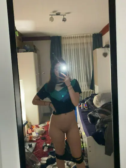 Horny German Teenslut Jasmina 18-20