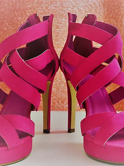 Petite webcam squirt