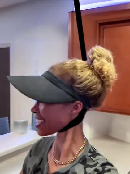 Hoist her up on her tip toes