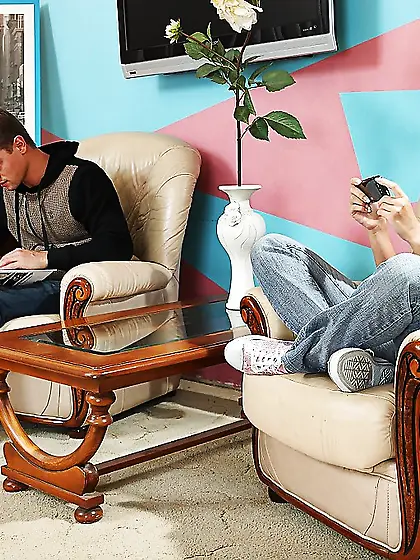 Posh young woman strips to tempt lover into fast sex with cumsho