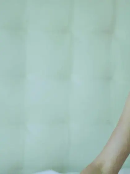 Skinny angel stimulated clit