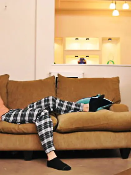 Dirty massage therapist fixes up a hot girl by fucking her hard