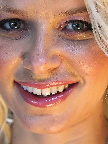 Asshole of blonde bitch Anikka Albrite desires a hard cock with