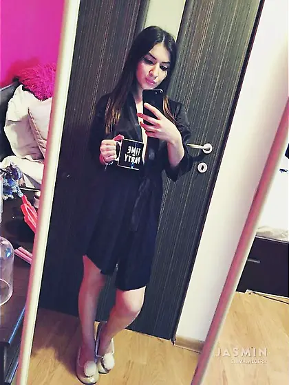 Tiny tits petite teen