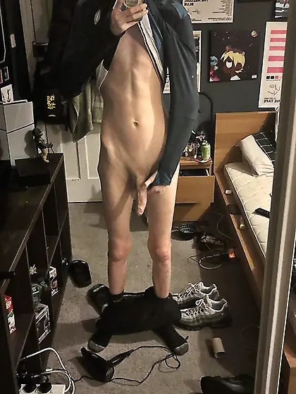1C022C3Skinny boy with big dick