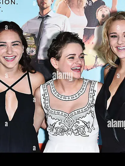 KELLI king,  Joey King,  Hunter King - in dresses