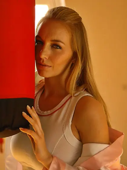 Busty boxer blonde Hayley-Marie Coppin exposes her massive boobs