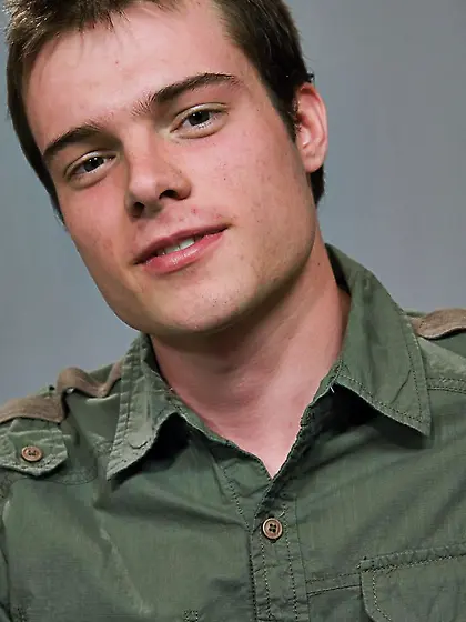 Milf ladyboy loves sucked