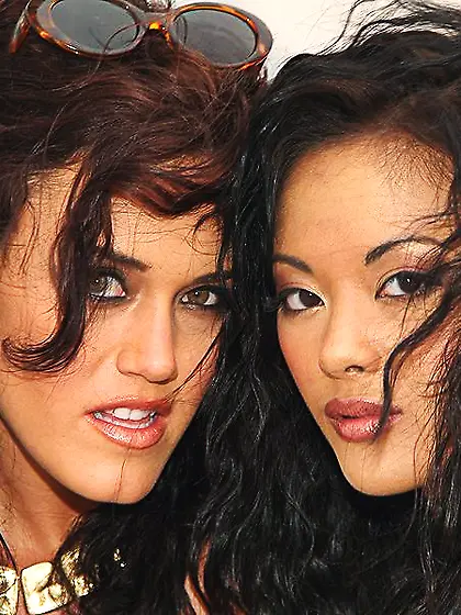 Kinky lesbian Kaylani Lei with girlfriends are in the open sea h