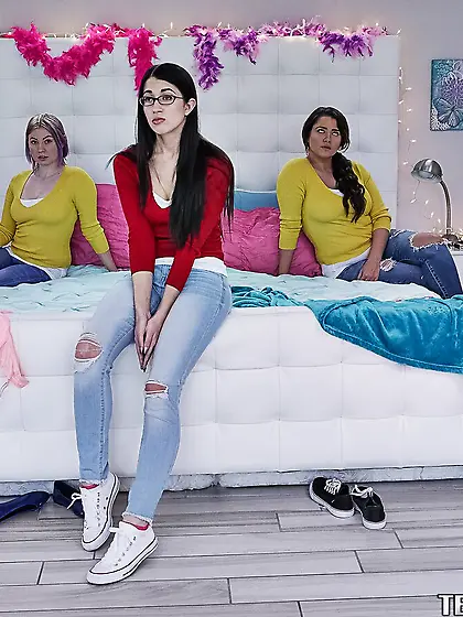 College girl and friends wow a nerdy young...