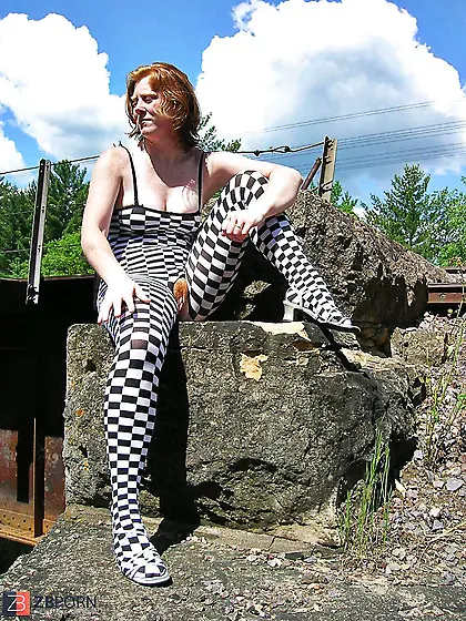 Belle the Redhead Fledgling