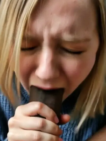 Jeune français de 19 ans paie les dette de son me