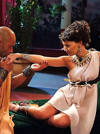 Tiny tits cfnm blowjob