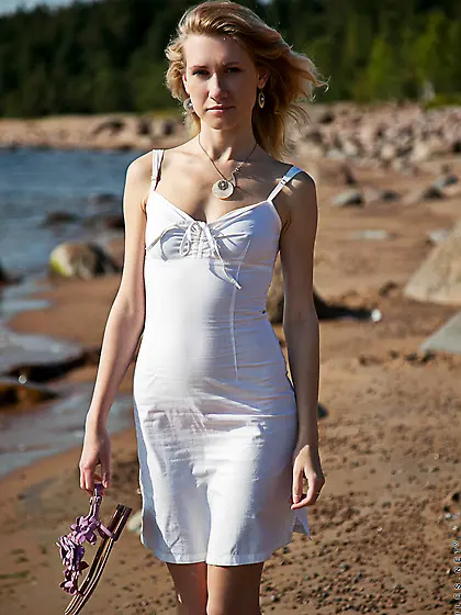 Girl in white dress Mariana Nubiles doesn???t mind sucking and f