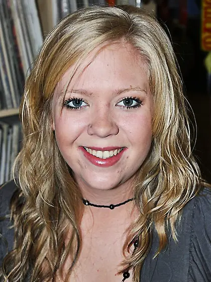 Blonde girl Brittney Bloom gives POV handjob and hesitates to ta