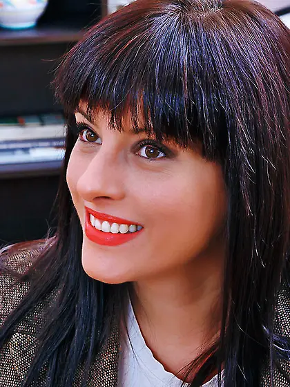 Milf like to snapshot with brown hair and...