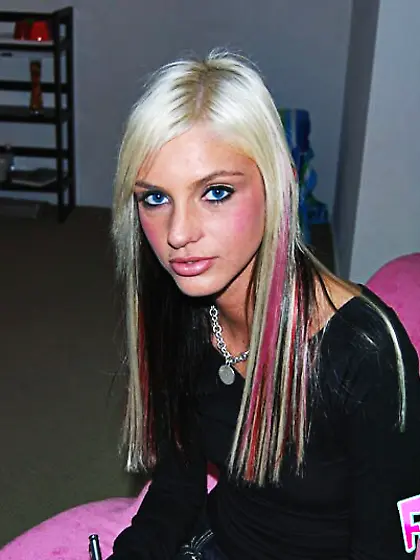 Skinny blonde teen Christine Alexis comes to a massage and gets