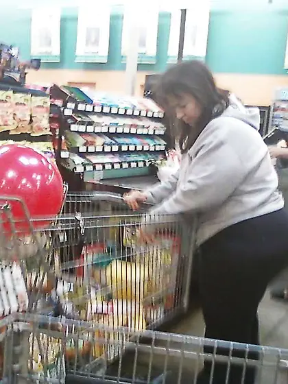 PUBLIC PLUMPER CANDID SHOTS