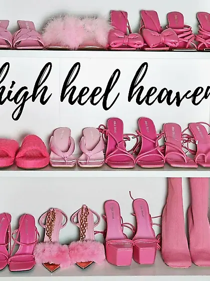 HIGH HEELS & FEMALE FOOTWEAR FETISH CAPTIONS (OC)