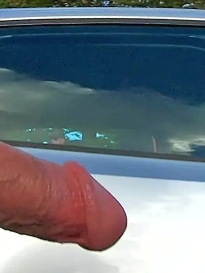 WNBR Byron Bay public erection flasher for ladies