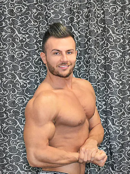 White man muscletrebor