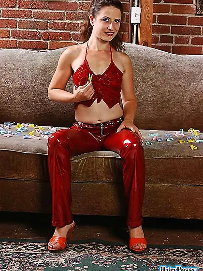 Foxy chick displays smoking