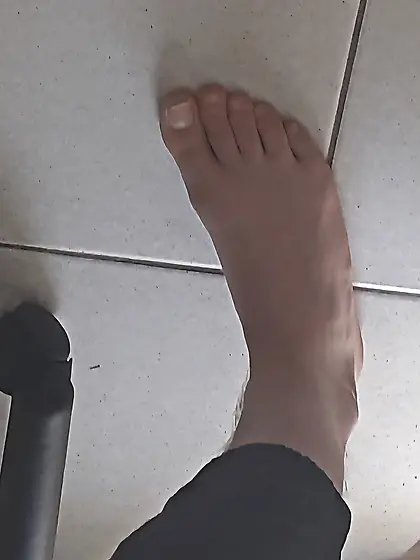 Some pictures of my friend's delicious feet