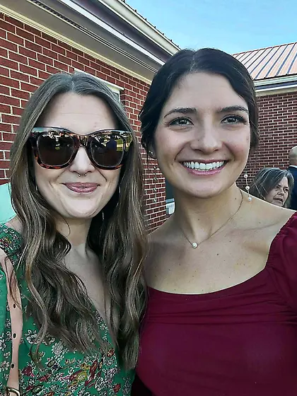 Grace sexy non-nude chick beautiful feet/face/legs