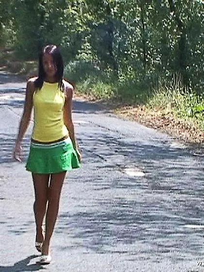 Lolli Winters spreads her sexy legs on the bed and toys her shav