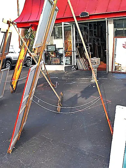 Nasty Evie Delatosso and Laurie Vargas satisfy one lad with thei