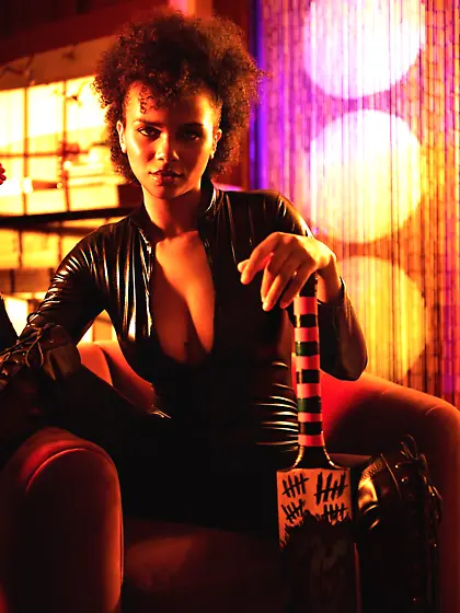 Curly-haired ebony Alina Ali gets boned in bed