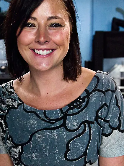 Hot amateur fucks machines