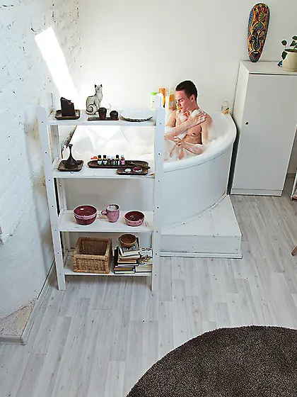 Fair-haired babe rose blouse