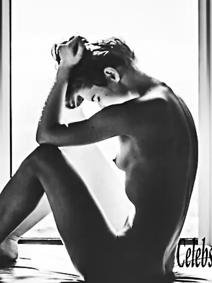 Sarah Tansy Naked Photos